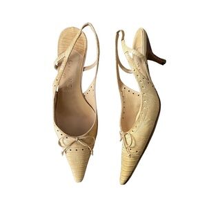 Vintage Chanel CC Beige Cream Material Bow Slingback Kitten Heels